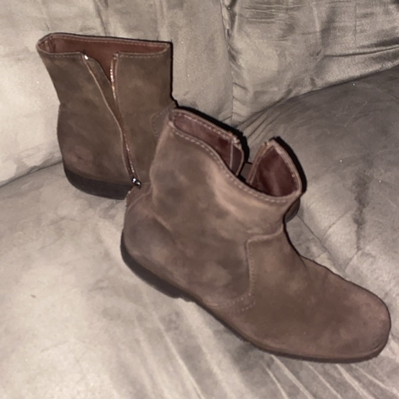 Vintage inside zip dark brown distressed suede Prada boots size 7eu/ 8us - Picture 4 of 7